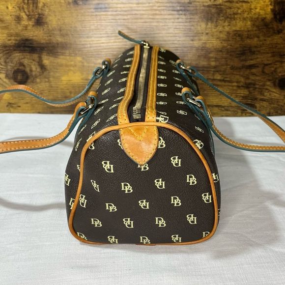 Dooney & Bourke Signature Brown Leather Barrel Bag / Purse - Picture 2 of 11